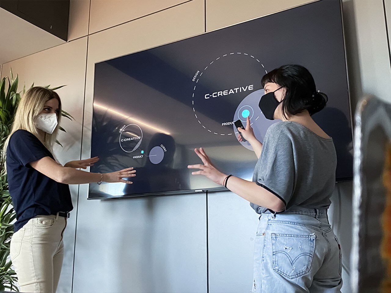 C-Creative (di Giovanni Castiglioni) con Stealth Electric Bikes